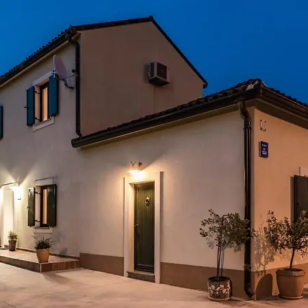 Casa Nonna Luigia * بولا